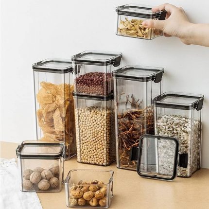 Akrilik Kilitli Kare Saklama Kabı 700ml 3 Adet, 700ml 3&apos;lü Kilitli Saklama Kabı | Güvenli ve Pratik Akrilik Kilitli Kare Saklama Kabı 700ml - 3&apos;lü Set ile Eşyalarınızı Düzenleyin!