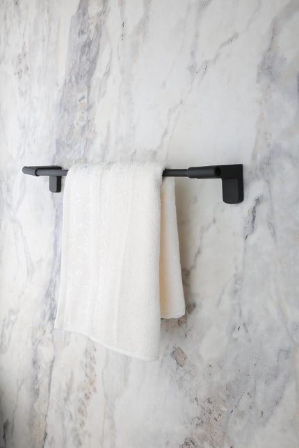 Banyo F1 Model Paslanmaz Siyah Uzun Havluluk, Havlu Askısı 40 cm 5 Yıl Garanti